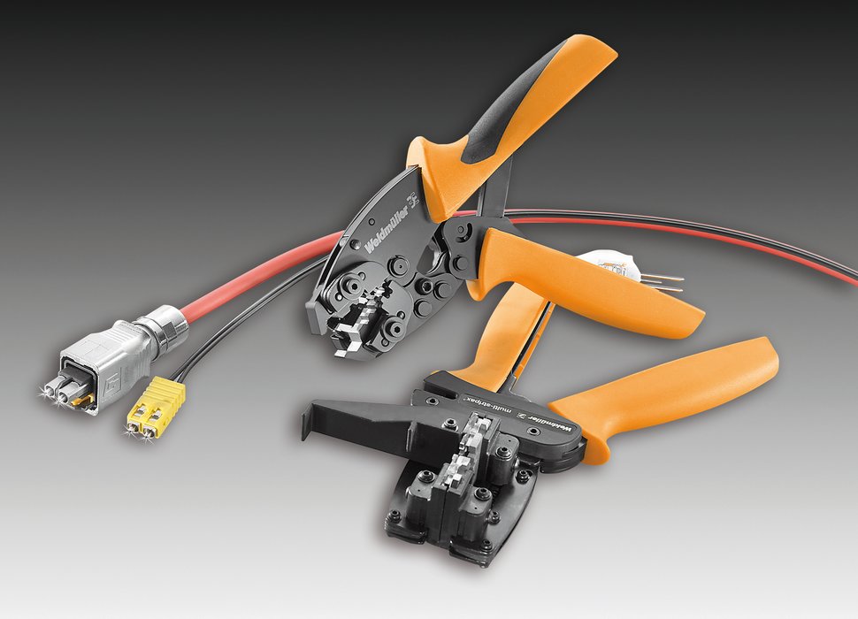 Weidmüller's HTX-IE POF offers superior handling advantages – all in one hand: For cutting, stripping and crimping polymer optical fibres (POF). – New processing tools for POF cables complying with IEC 60793-2 A4A (1000 µm/ 980 µm POF)